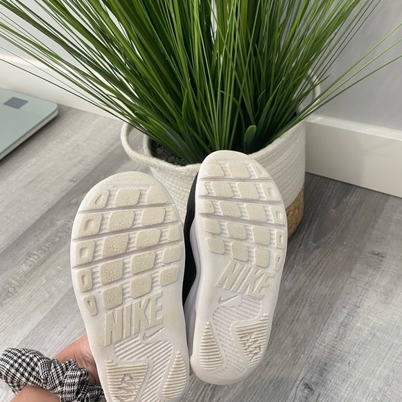 Nike Toddler shoes - Picture 4 of 6